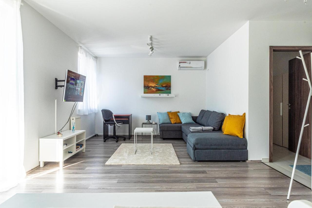 Amphora Luxury Apartment With Free Private Parking And Cozy Balcony Будапешт Екстер'єр фото